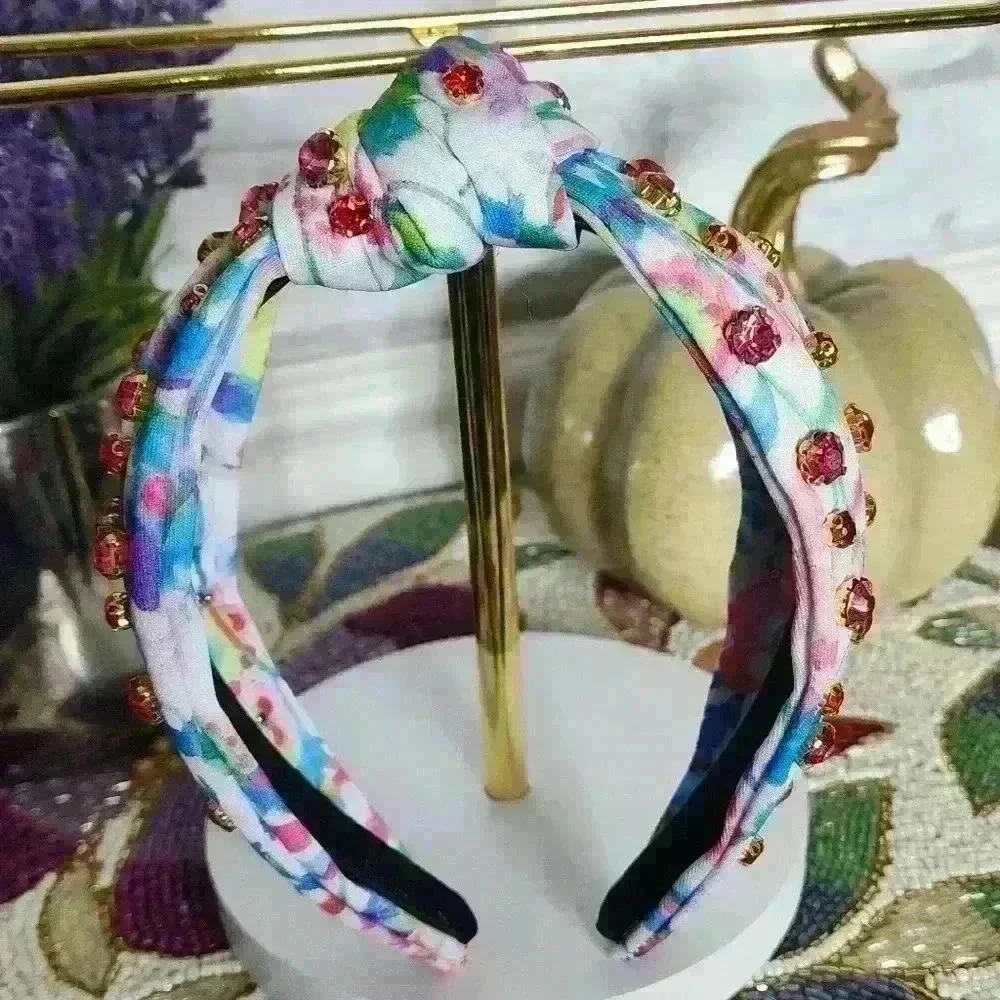 🌸Floral and Rhinestone Headband 🪻